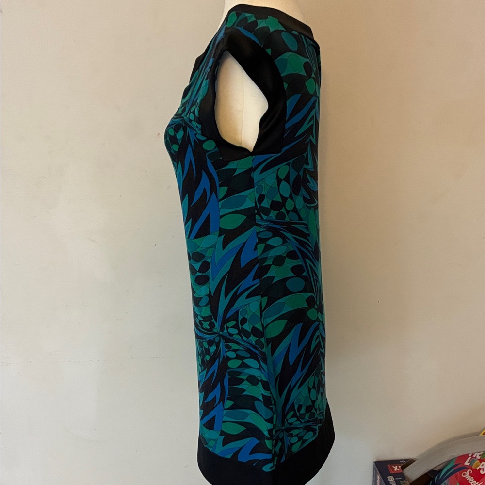 Express Abstract Print Dress - Picture 2 of 8